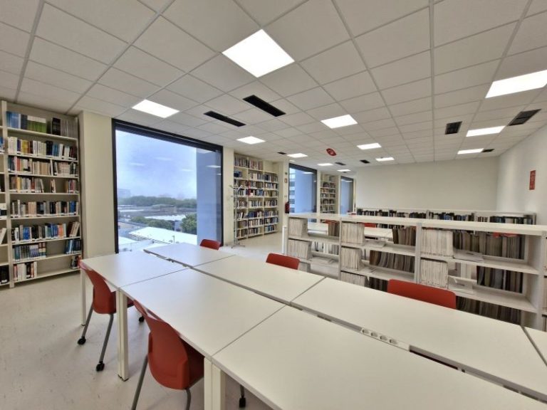 Foto biblioteca IPAM Porto 768x576